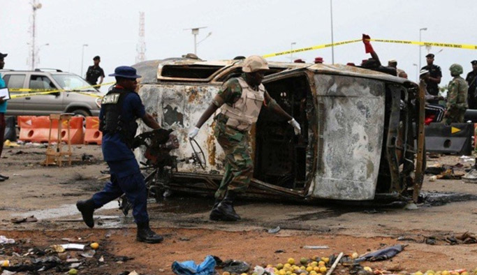 İntihar saldırı: 12 ölü