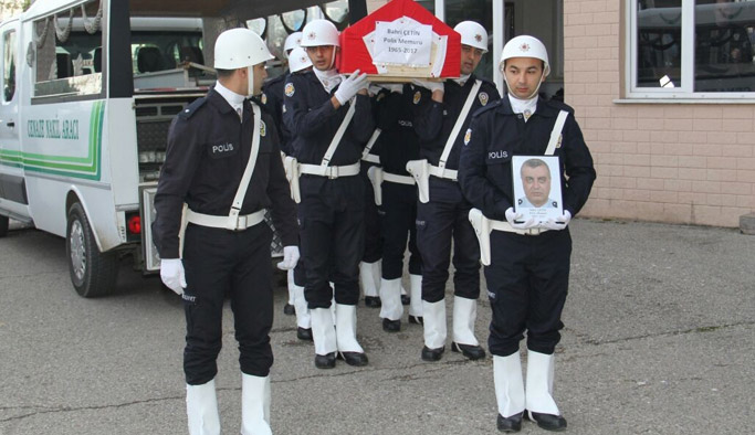 Amansız hastalığa yenilen polise son veda