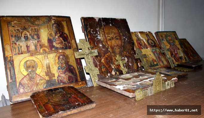 Trabzon'da tarihi kiliseyi soydular!