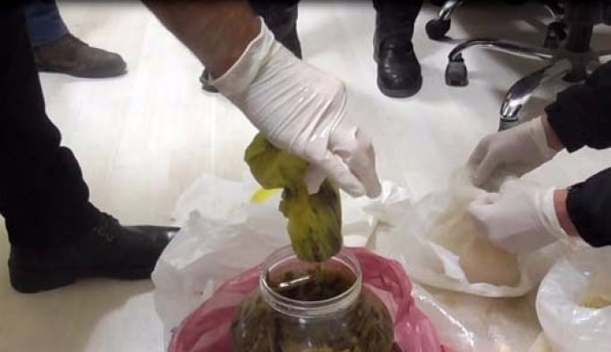 Bayburt'ta turşu bidonunda cıva yakalandı!