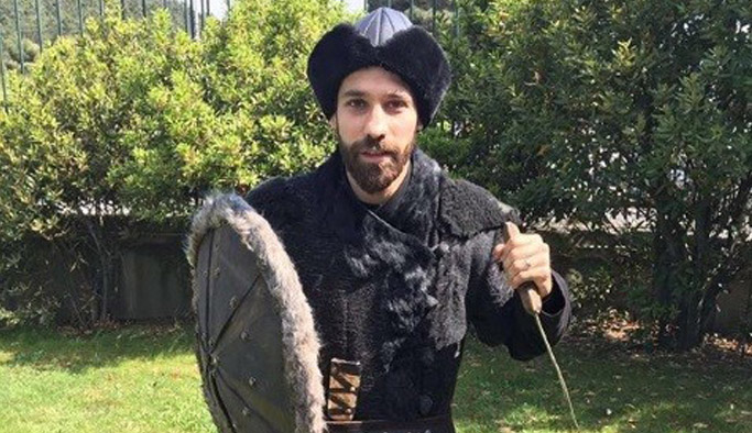 Olcay Şahan'dan 'Diriliş' pozu