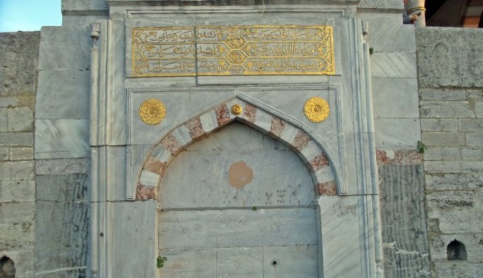 Tarihi çeşmeleri bakımsızlıktan kurudu