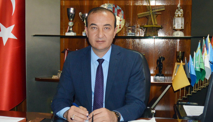 İhraç edilen belediye başkanı FETÖ'den gözaltında!