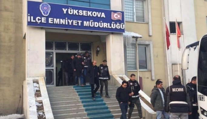 8 ilde FETÖ operasyonu: 15 gözaltı