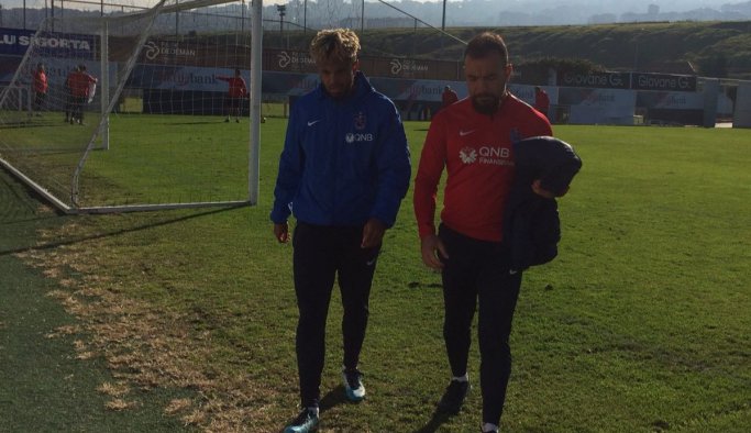 Antrenman sonrası Çalımbay - Bongonda görüşmesi