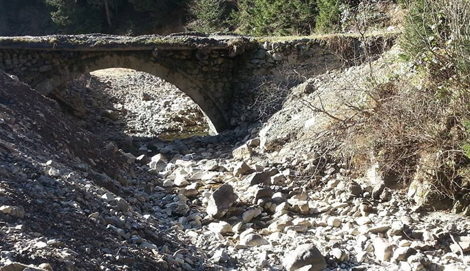 Eserinizle övünün! Ortada ne su ne balık kaldı...