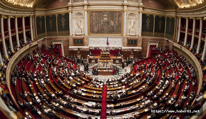 Fransız milletvekilleri maaşlarını yetersiz buluyor
