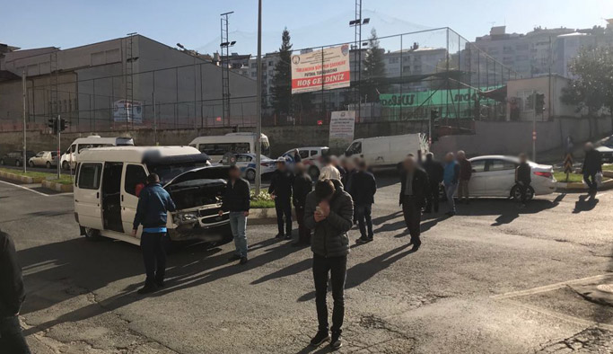 Trabzon’da maddi hasarlı kaza