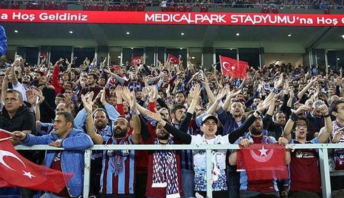 Akyazı'da tarihi gece