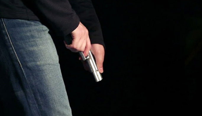 Binbaşı kalbine ateş edip intihar etti