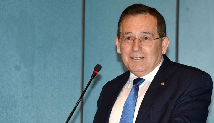 Hacısalihoğlu'ndan genç mühendis adaylarına nasihatler