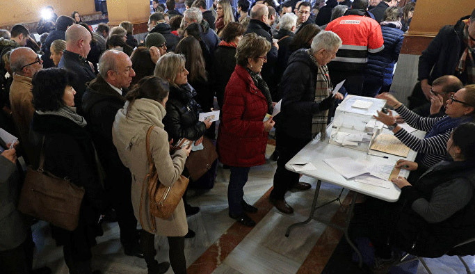 Katalonya'daki parlamento seçimlerini ayrılıkçılar kazandı