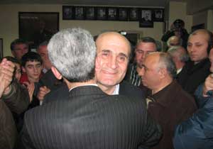 Gönüllerin Volkan Abisi