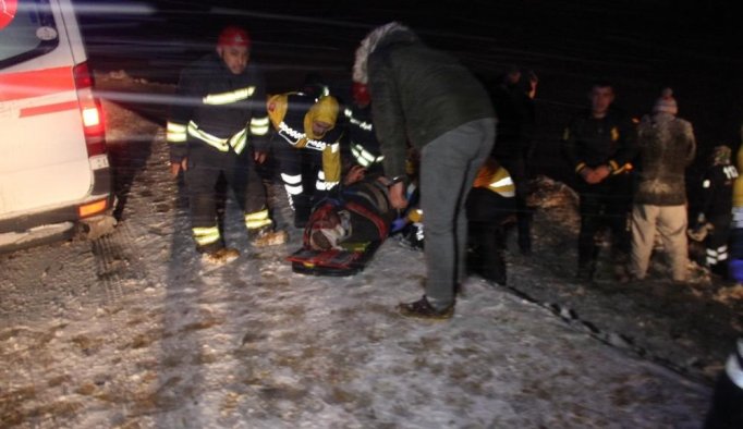 Konya'da Yolcu otobüsü şarampole devrildi: 32 yaralı