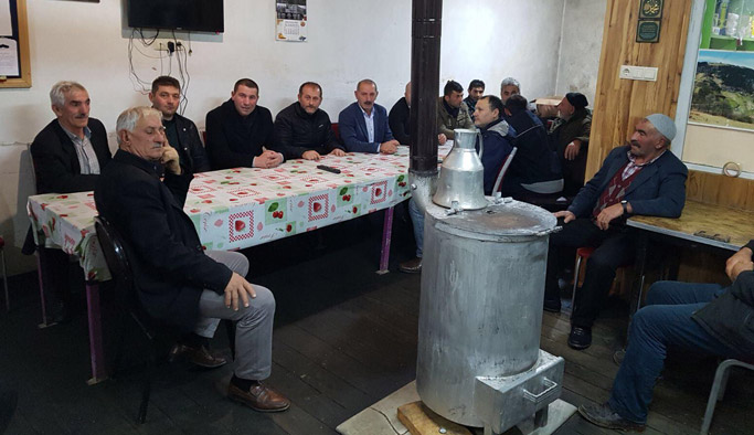 Yomra Ak Parti'de mahalle ziyareti