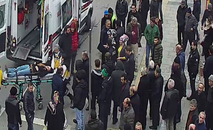 3 kadın arasında çıkan kavga güçlükle ayrılabildi