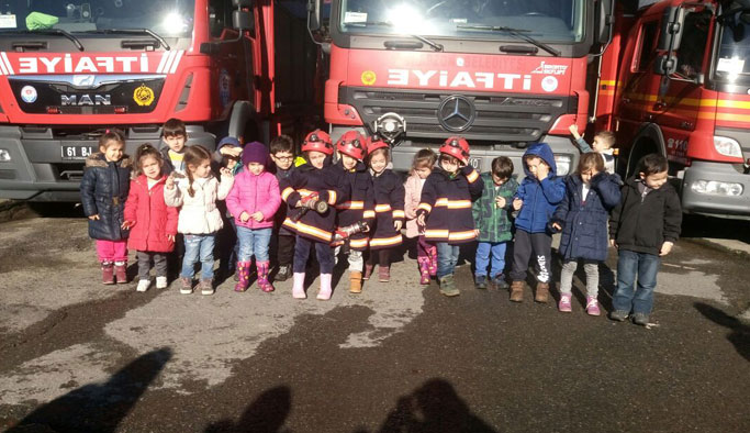 Trabzon’da minik öğrencilere yangın ve itfaiye anlatıldı