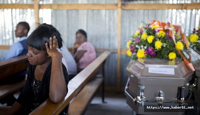 Trajedi! Sahte içkiden ölenlerin cenazesinde aynı içki verildi: 12 kişi öldü!