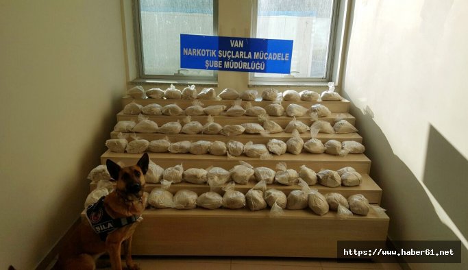 Trabzon plakalı otobüste 200 paket eroin yakalandı!