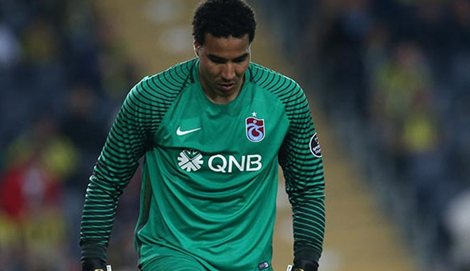 Esteban yedek kalmayı sorun ediyor mu?