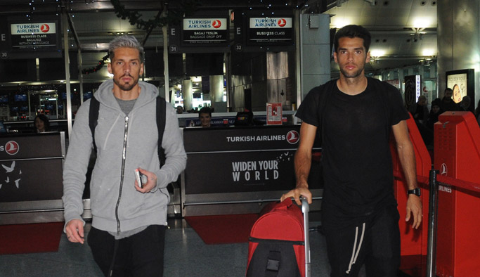 Mas ve Sosa da ülkelerine gitti