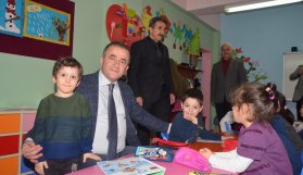 Kaymakam Hatipoğlu'ndan özel öğrencilere özel ilgi
