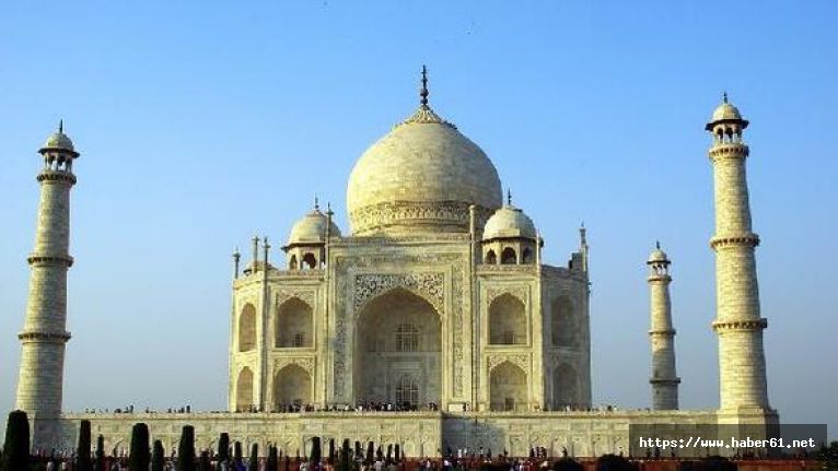 Hindistan Tac Mahal ziyaretçi sayısını sınırlamaya hazırlanıyor
