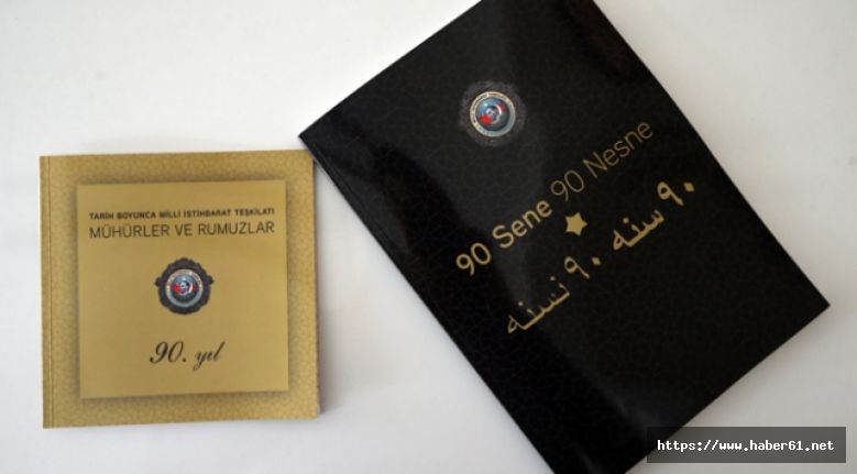 Mit 90 yılını 90 nesneyle anlattı