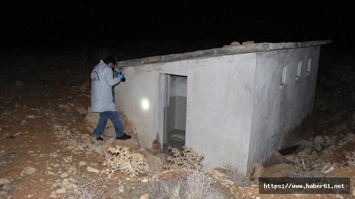 Domuz bağıyla bağlayıp tuvalete attılar