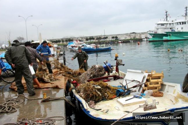 Balıkçıların nasibine çöp çıktı!