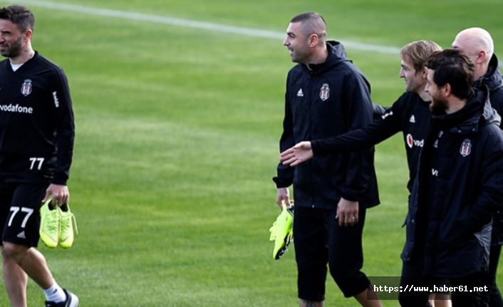 Burak Yılmaz takımla idmana çıktı