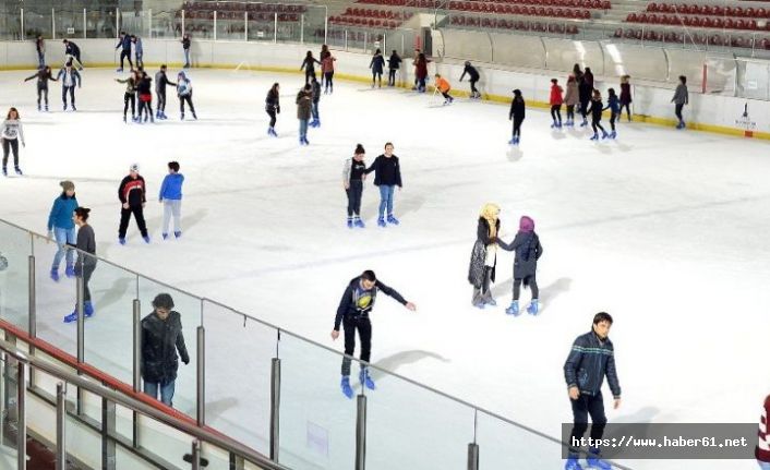 Karneyi alan buz pistine koşacak
