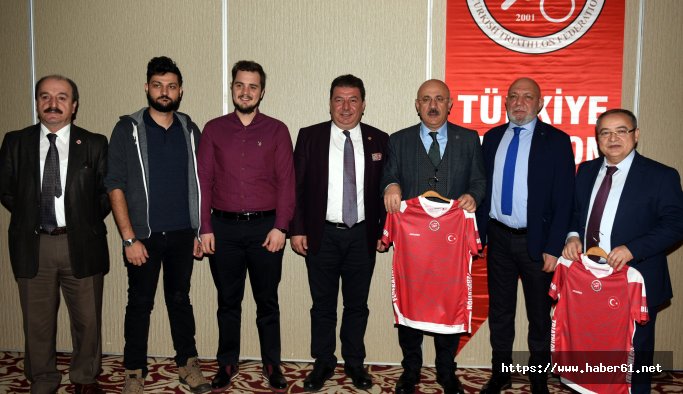 Triatlon'da hedef 2 sporcuyla Gençlik Olimpiyatı'na katılmak