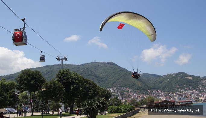 Ordu'da hava trafiği yamaç paraşütüne darbe vurdu