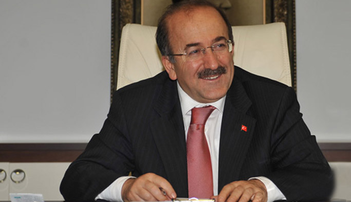 Gümrükçüoğlu, Yeşilay'ı kabul etti