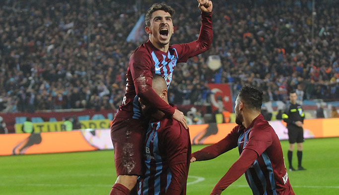 Abdulkadir Ömür zirveye çıktı