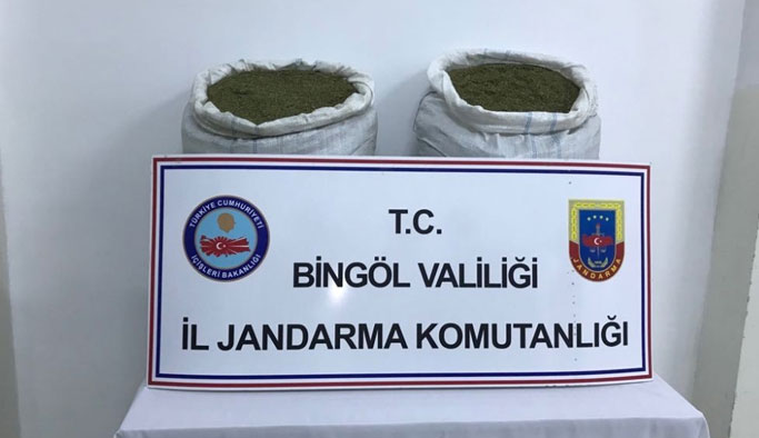 Toprağa gömülü 80 kilo uyuşturucu ele geçirildi