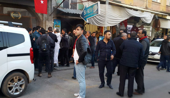 Restorana roket düştü: Yaralılar var