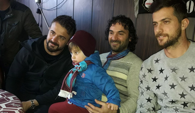 Onur ve Uğur taraftarlarla buluştu