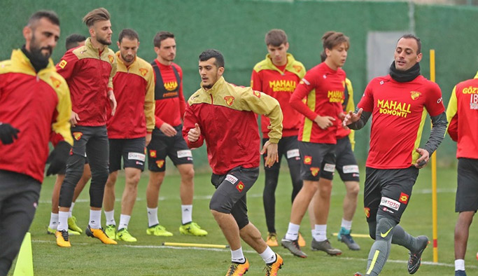 Göztepe’nin Trabzon Deplasmanındaki Kara Seri Sürüyor: 50 Yıllık Hasret