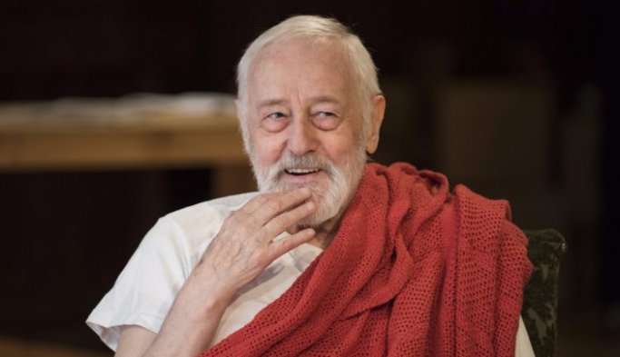 John Mahoney kimdir? Fraiser ile tanınan Emmy ödüllü komedyen üzdü
