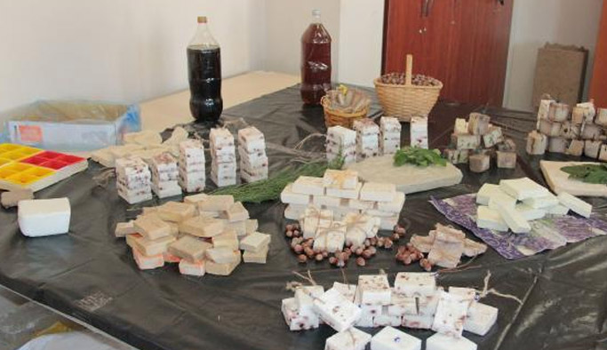 Giresun'da ısırganlı ve fındıklı sabun yapılıyor