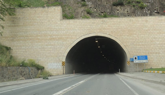 Karayollarında Çalışmalar Sürüyor: Bazı Güzergâhlarda Trafik Kontrollü