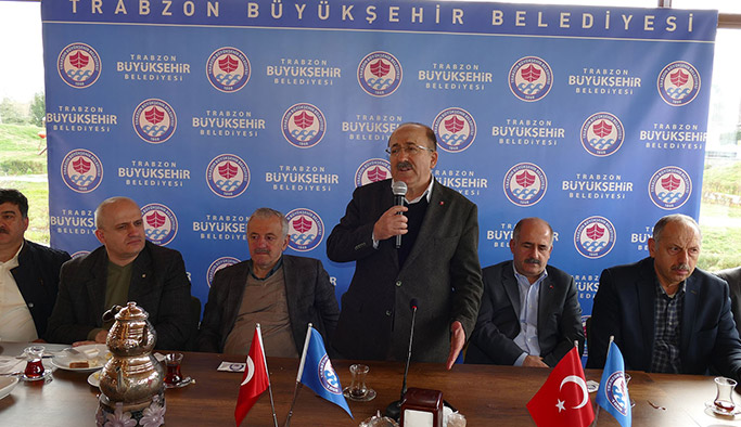 Gümrükçüoğlu Belediye çalışanları ile bir araya geldi