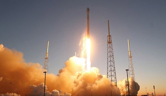 Elon Musk'tan internet atılımı