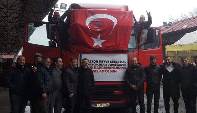Trabzon Hali’nden kahramanlara mesaj: Vur Mehmetçik vur, yanındayız