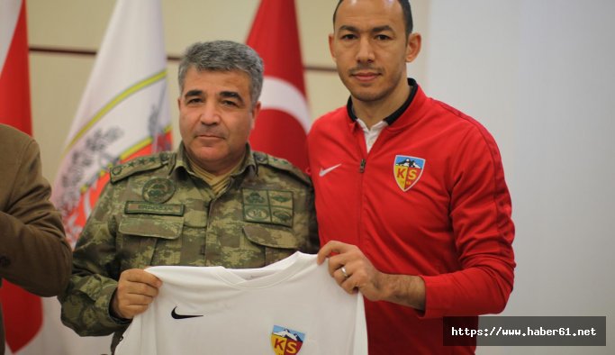 Kayserispor'dan komandolara moral ziyareti