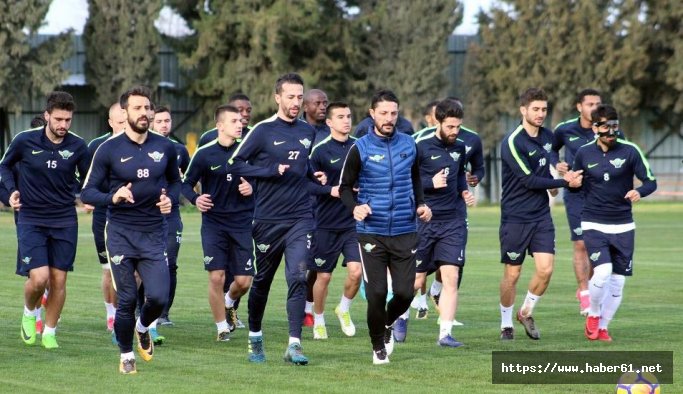 Teleset Mobilya Akhisarspor seri peşinde