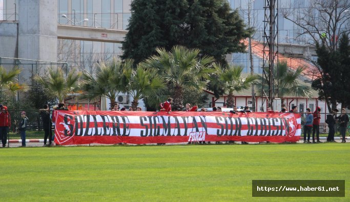 Taraftardan Samsunspor'a 14 Şubat pankartı