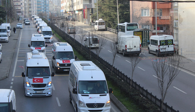 Trabzon'da servisçilerden 'Zeytin Dalı' harekatına destek